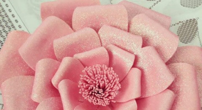 Flor grande de EVA cor de rosa com glitter