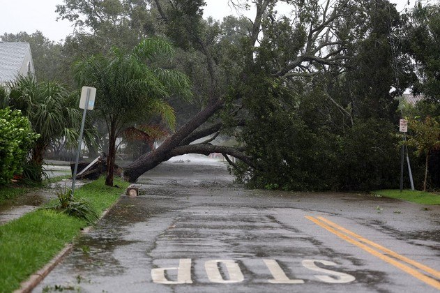 Mais de 5.000 homens da Guarda Nacional da Flórida foram mobilizados para atuar ajudando os atingidos pelo furacão Ian