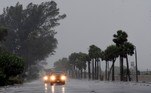 Categoria 4 na escala Saffir-Simpson, de 5 intensidades, espera-se que Ian cause 'surtos catastróficos de tempestades, ventos fortes e inundações em todo o panhandle da Flórida', disse o NHC em boletim