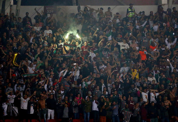 Nas arquibancadas do estádio Beira Rio, torcedores do Flu ficaram em êxtase com a classificação