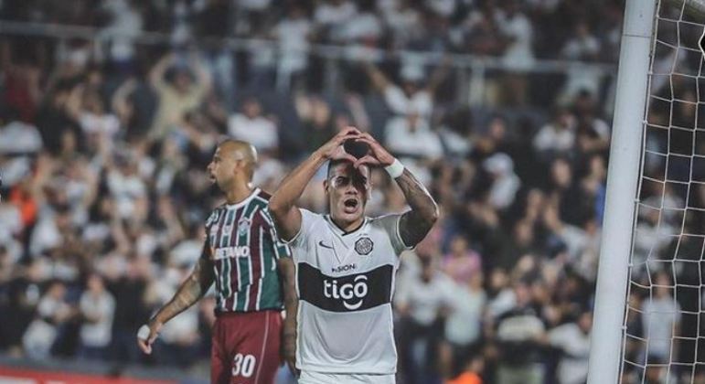 Fluminense se encolheu, amedrontado. O Olimpia se aproveitou. Está na fase de grupos da Libertadores