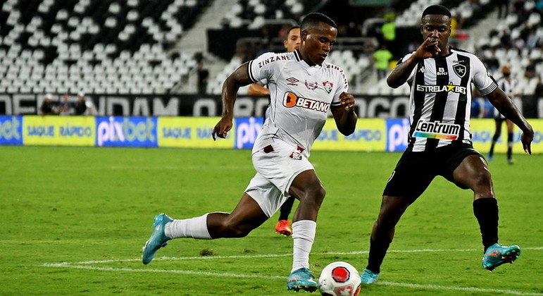 Jhon Arias retorna e Fluminense terá time completo contra o Flamengo -  Esportes - R7 Futebol