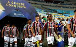 Elenco do Fluminense entrando no Maracanã para enfrentar o Unión de Santa Fe, pela Sul-Americana