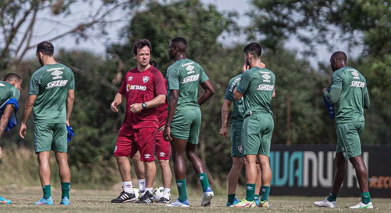 Elenco do Fluminense treinando no CT Carlos Castilho