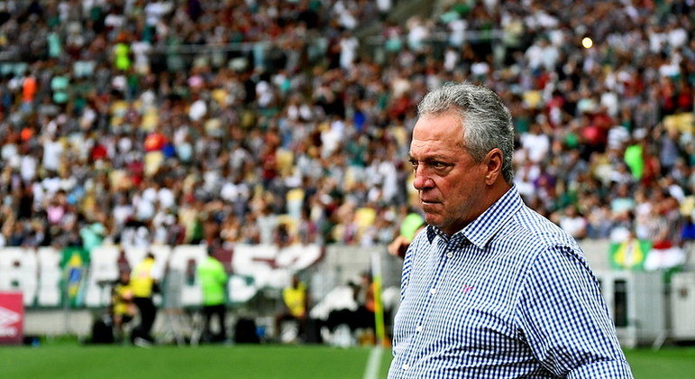 Abel Braga chega à mais uma final de Carioca no comando do Fluminense