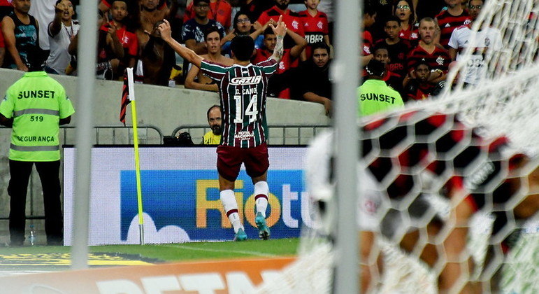 Germán Cano marcou os dois gols da vitória tricolor na primeira partida da final do Cariocão