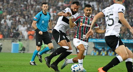 Fluminense e Olimpia se enfrentaram no Maracanã