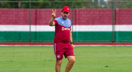 Fernando Diniz voltou aos trabalhos no Fluminense
