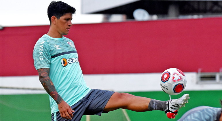 Autor do gol da vitória na Colômbia, Cano deve começar jogando na vaga de Fred, lesionado