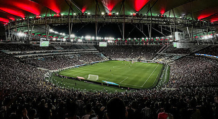 Maracanã lotado no jogo das oitavas da Libertadores entre Fluminense e Argentinos Juniors