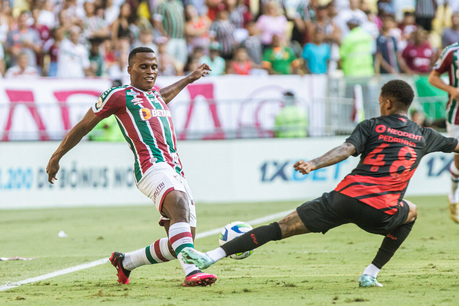 Fluminense conquista empate em jogo eletrizante com Athletico-PR – O Chefão  da Notícia