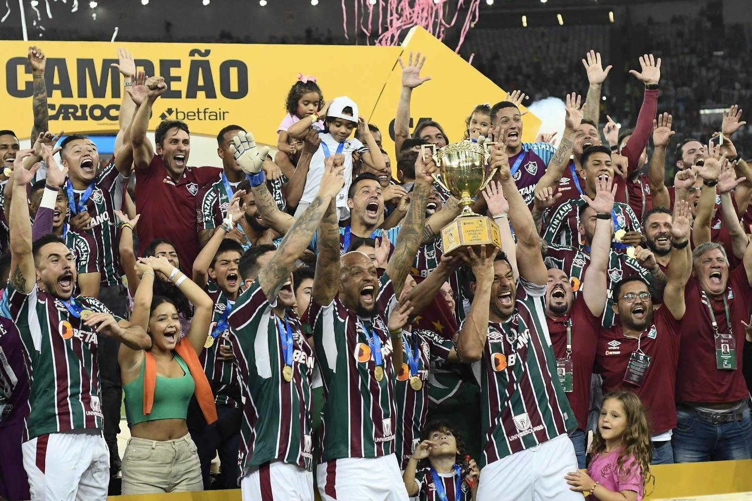 Baixe o pôster do Fluminense, campeão do Cariocão 2022 Futebol R7