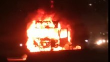 Caminhão carregado com combustível pega fogo no Anel Rodoviário, em BH 
