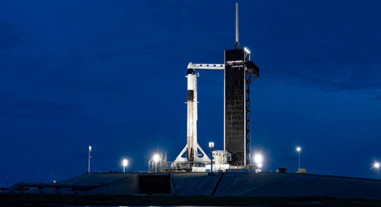 Foguete Falcon 9 levou a cápsula Dragon até a órbita da Terra na última quarta-feira (15)