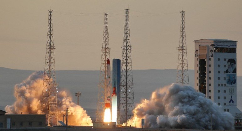 Irá anuncia que realizou lançamento de foguete com sucesso