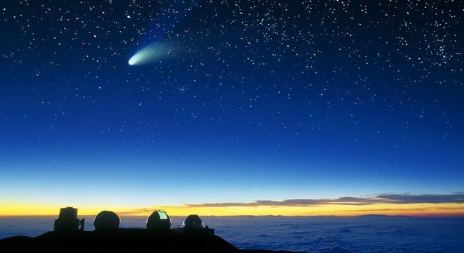 Foi assim que o Cometa Halle-Bop foi visto do vulcão Mauna Kea, no Havaí