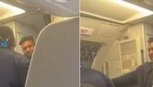 VÍDEO | Passageiro senta no lugar de outra pessoa, xinga comissária e é expulso de voo