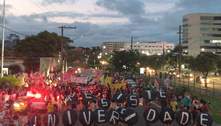 Manifestação em defesa da educação interdita avenidas de Vitória