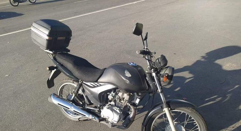 Moto com quase R$ 45 mil em multas é apreendida pela Polícia