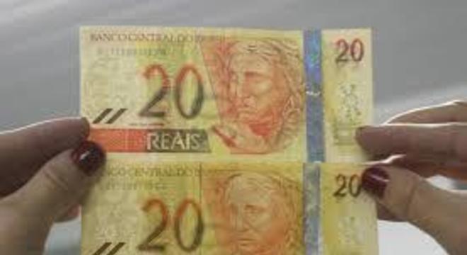 Homem &eacute; preso ao passar notas falsas de 20 reais em Parque de Divers&otilde;es -  Cidades - R7 Folha Vit&oacute;ria