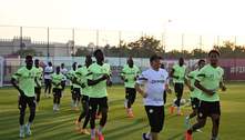 Catar perde para Senegal, se afunda no Grupo A e protagoniza feito inédito em Copas