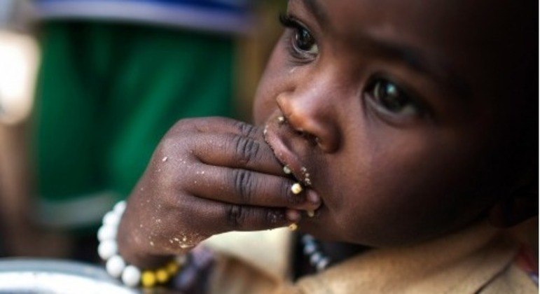 Uma pessoa morre de fome no mundo a cada quatro segundos, denunciaram 238 ONGs