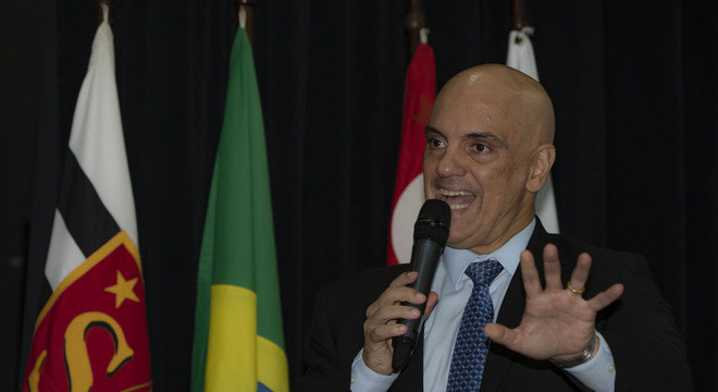 Alexandre de Moraes durante palestra magna no Fonajuc