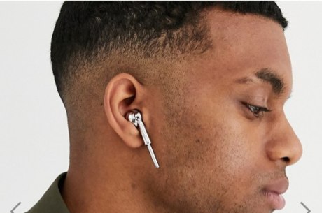 Loja vende fone de ouvido sem fio e sem conexão