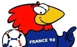 Footix - França - 1998Juntando as palavras football com Asterix, o famoso personagem de quadrinhos, o mascote francês não poderia deixar de ser um galo