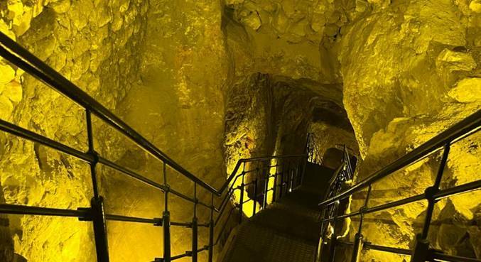 Programa visitou túnel por onde Davi passou dentro da muralha em Jerusalém