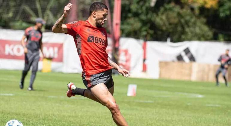 Fora dos planos do Flamengo, Vitor Gabriel foi emprestado ao Juventude para a temporada. Assim como Hugo Moura, o atacante também tem contrato com o Flamengo até dezembro de 2023.