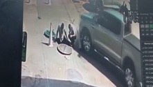 Vídeo: homens são atropelados por picape em posto de gasolina no DF 