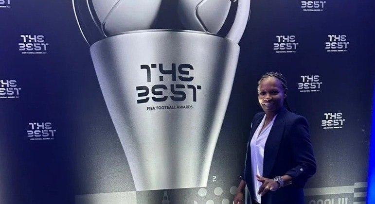 Ídolo da seleção brasileira feminina de futebol, a atacante registrou nas redes sociais a preparação para o evento