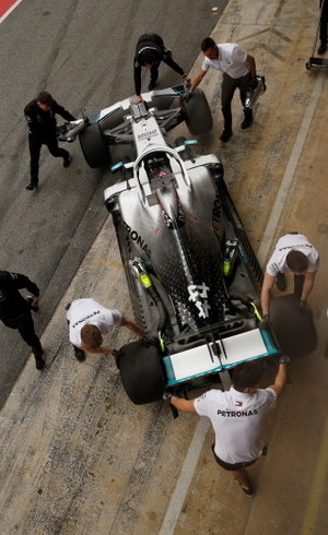 Equipe da F1 vão produzir equipamentos médicos