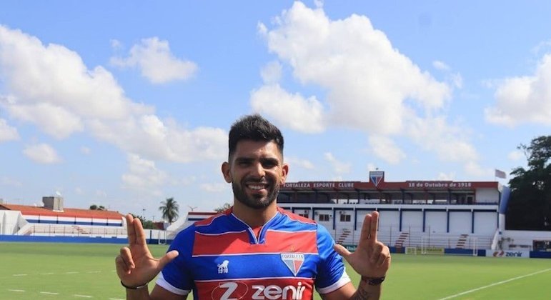 Saiba quanto os times brasileiros recebem dos patrocinadores - Fotos - R7  Futebol