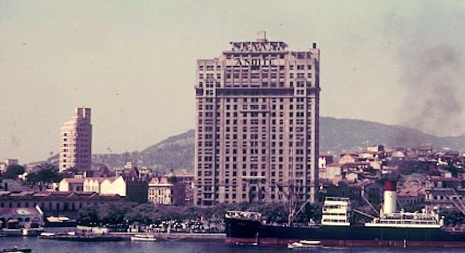 O edifício A Noite foi inaugurado em setembro de 1929 no Centro do Rio