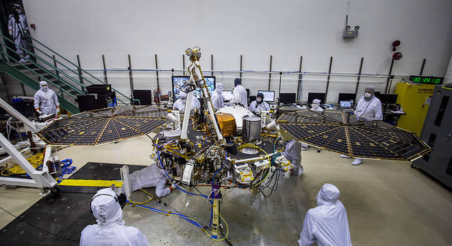 Robô é configurado não só para enfrentar desafios no pouso em Marte mas também para sobreviver em suas gélidas temperaturas