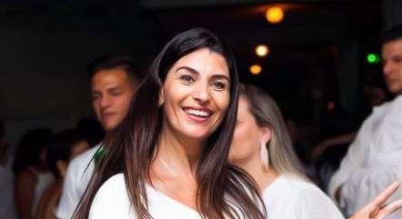 Roberta realizou procedimento na segunda-feira (9)