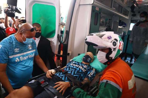 FOTOS: Atendimento ao volante paraguaio Mathías Villasanti.