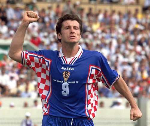 França 1998 -Davor Šuker - O então jogador do Real Madrid marcou seis gols, e viu a seleção da Croácia terminar em terceiro lugar no Mundial, algo histórico.