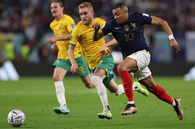A França goleou a Austrália por 4 a 1, em jogo válido pela primeira rodada do Grupo D da Copa do Mundo no Catar. Mais cedo, pelo mesmo grupo, a Dinamarca e Tunísia não saíram do 0 a 0
