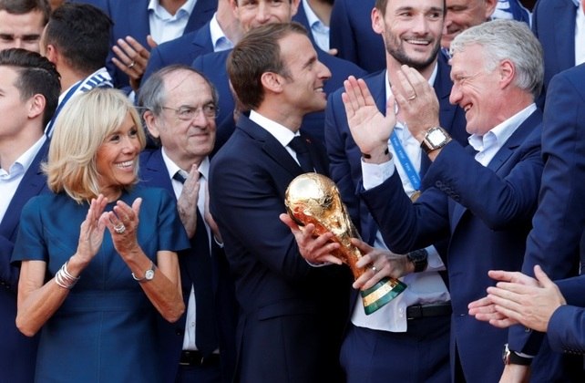 Baixe o pôster da França, bicampeã da Copa do Mundo na Rússia - Esportes -  R7 Copa 2018