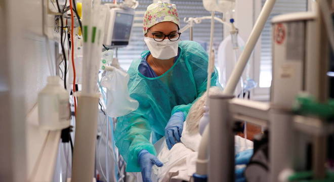 Número de pacientes com alta de UTIs na França superou o de internações