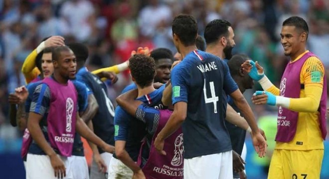 França e Argentina abriram as oitavas da Copa do Mundo com um dos melhores jogos da torneio até o momento. Em um verdadeiro jogaço, os franceses aproveitaram as falhas na defesa e conseguiram derrotar os sul-americanos por 4 a 3 numa ótima atuação na Arena Kazan