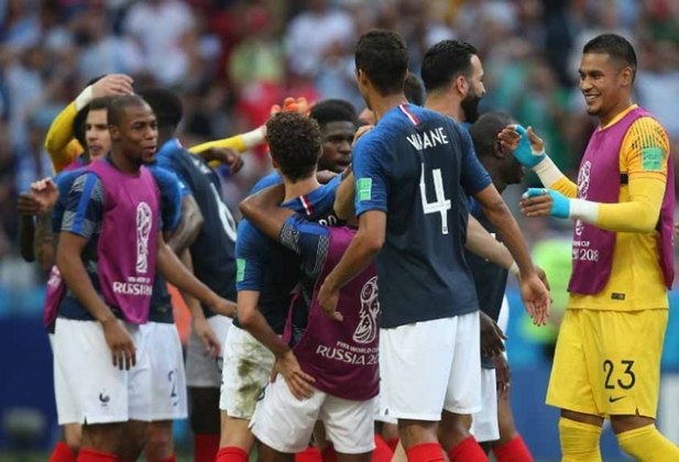 França e Argentina abriram as oitavas da Copa do Mundo com um dos melhores jogos da torneio até o momento. Em um verdadeiro jogaço, os franceses aproveitaram as falhas na defesa e conseguiram derrotar os sul-americanos por 4 a 3 numa ótima atuação na Arena Kazan