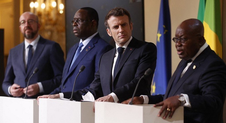 La France annonce le retrait des troupes du Mali après neuf ans