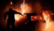 Noite de protestos na França termina com 159 veículos incendiados