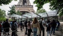 Visitante sem passaporte sanitário terá de fazer teste na Torre Eiffel
