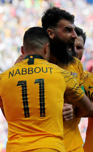 Jedinak festeja gol da AustrÃ¡lia