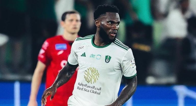 Da Costa do Marfim, Franck Kessié deixou o Barcelona, na Espanha, para defender o Al-Ahli. Ele perdeu 5 milhões de euros (R$ 26,3 milhões) de seu valor e passou a ser avaliado em 20 milhões de euros (R$ 105,3 milhões)